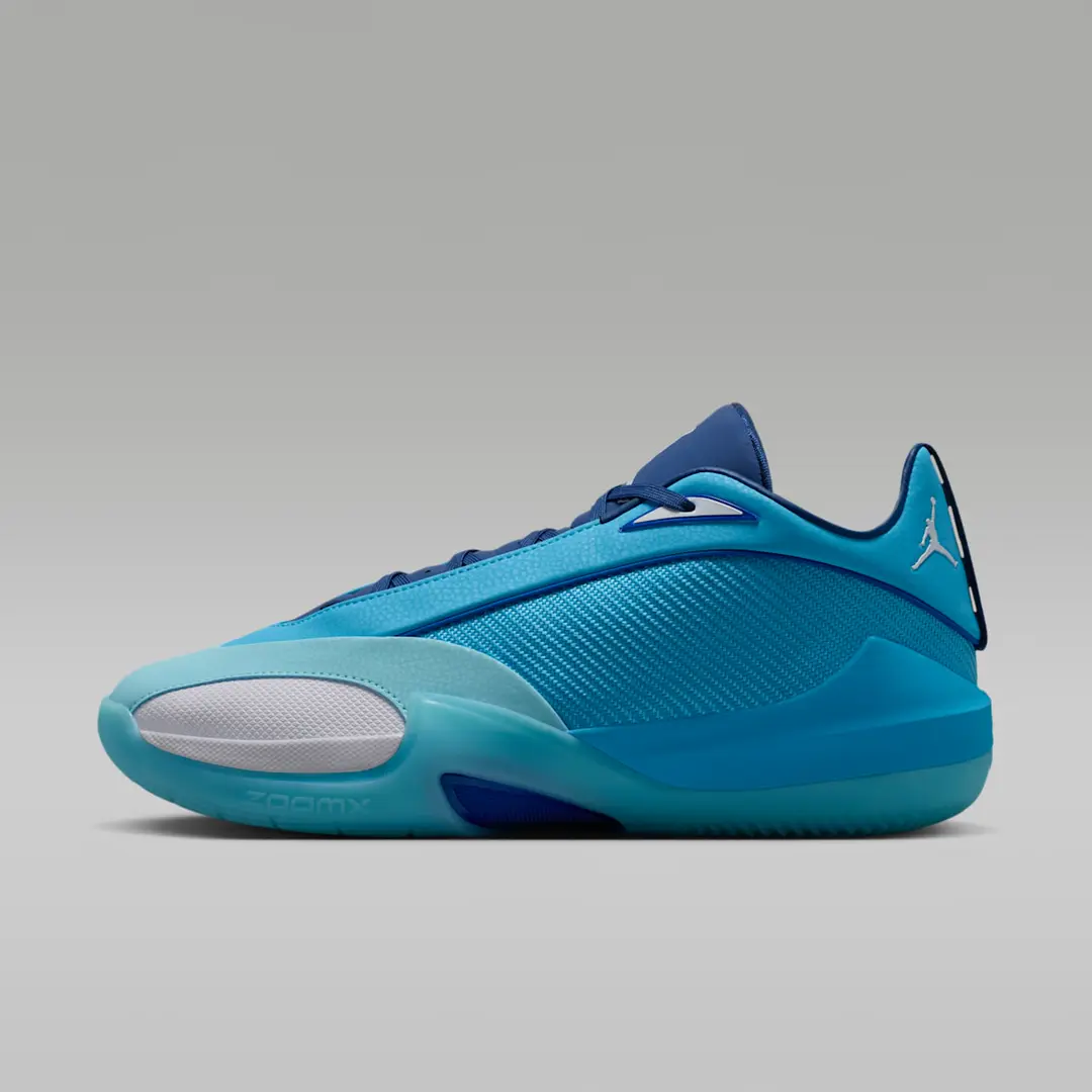 Jordan Triangle basketball shoe