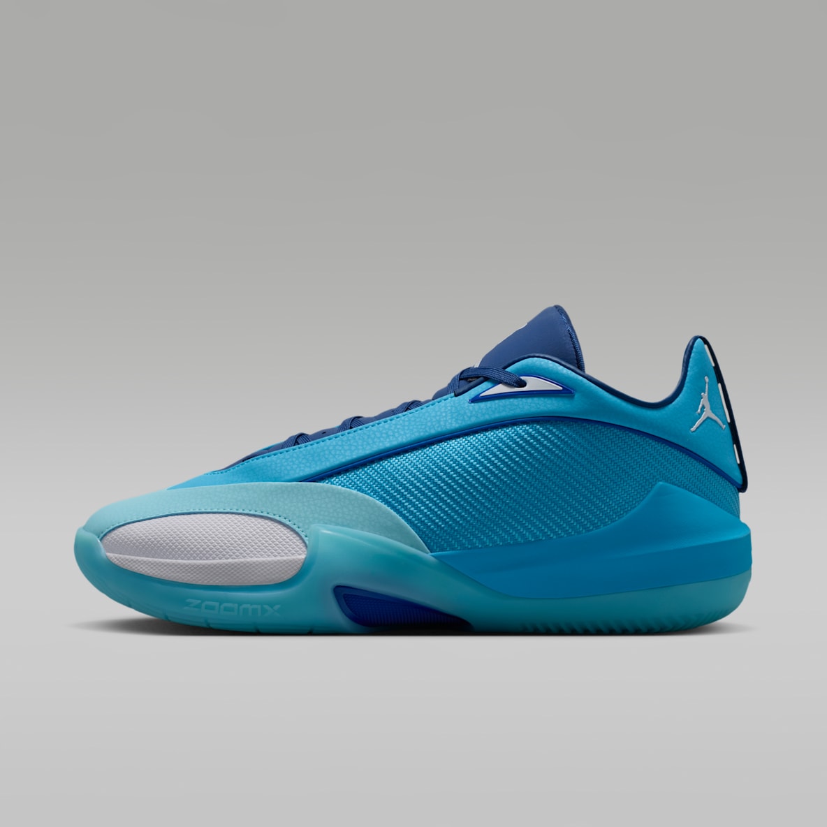 Jordan Triangle basketball shoe